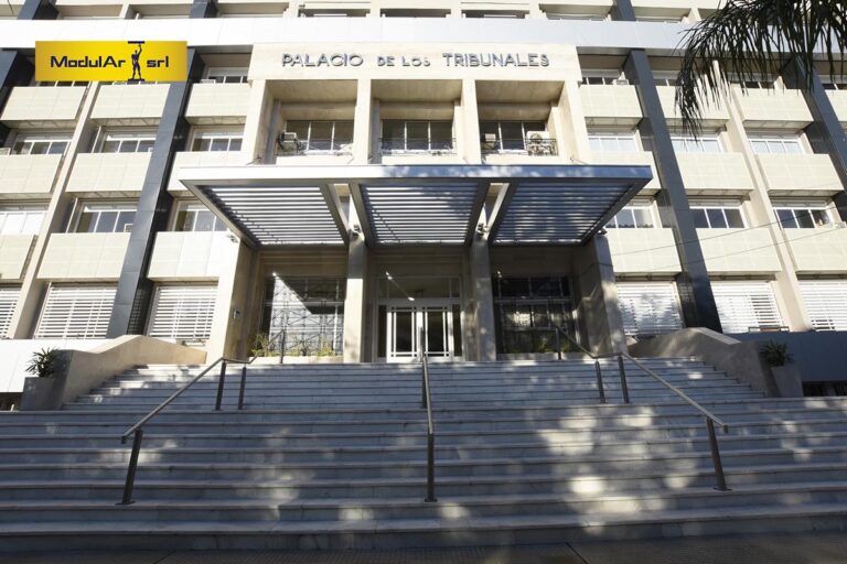 Fachadas del Palacio de Tribunales — Final Día, foto 1