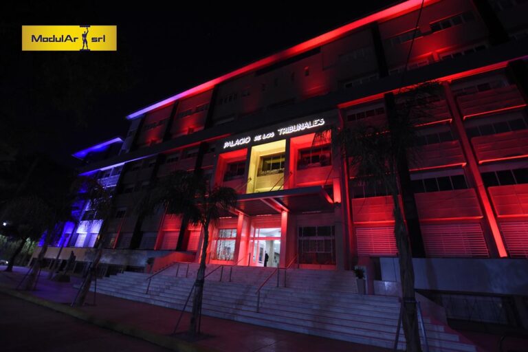 Fachadas del Palacio de Tribunales — Final Noche, foto 1