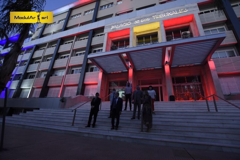 Fachadas del Palacio de Tribunales — Final Noche, foto 13