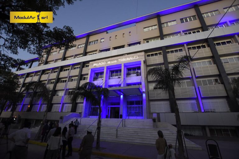 Fachadas del Palacio de Tribunales — Final Noche, foto 14