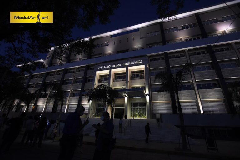 Fachadas del Palacio de Tribunales — Final Noche, foto 16
