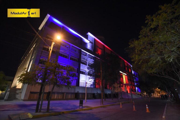 Fachadas del Palacio de Tribunales — Final Noche, foto 2