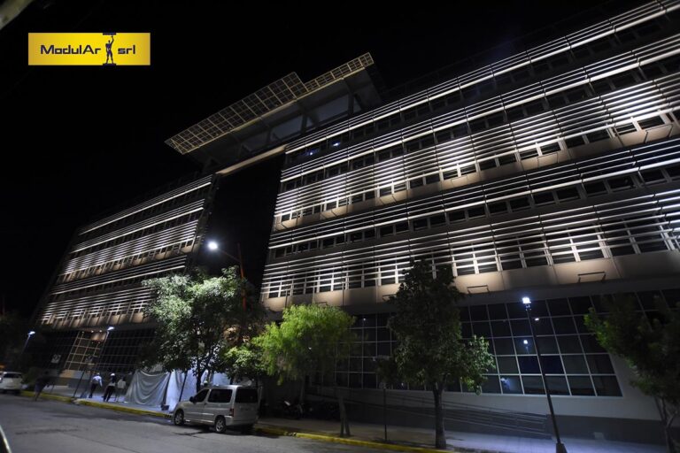 Fachadas del Palacio de Tribunales — Final Noche, foto 22
