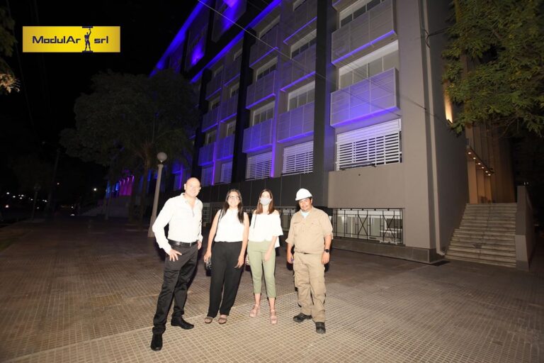 Fachadas del Palacio de Tribunales — Final Noche, foto 26