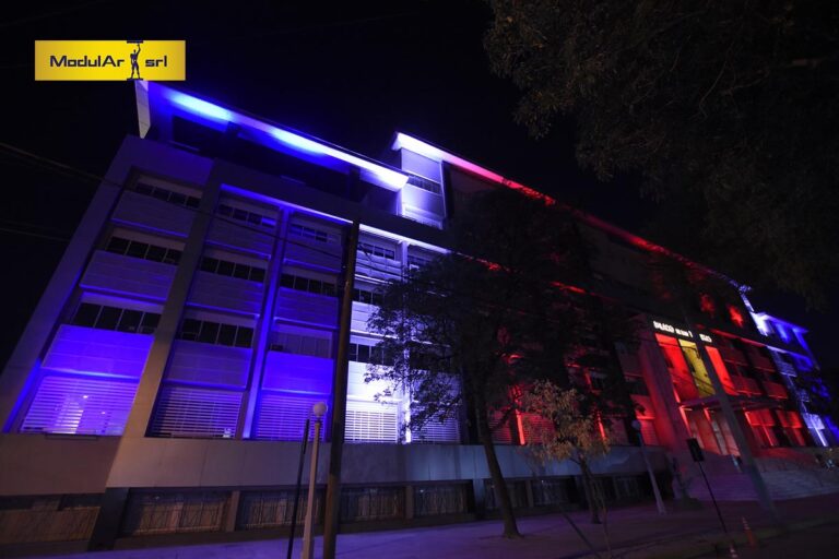 Fachadas del Palacio de Tribunales — Final Noche, foto 3