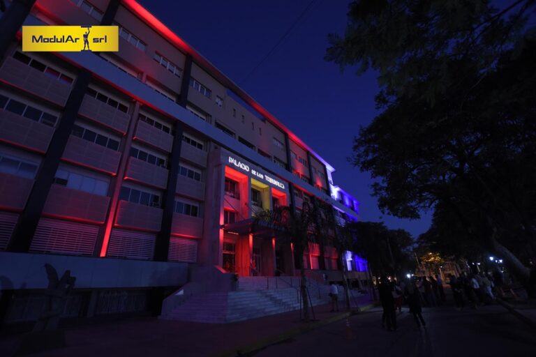 Fachadas del Palacio de Tribunales — Final Noche, foto 5